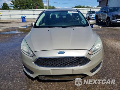 Piąte zdjęcie samochodu w środku: 2017 FORD FOCUS SE VIN:1FADP3F23HL212575 - miniatura