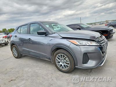 Czwarte zdjęcie samochodu z boku: 2022 NISSAN KICKS S VIN:3N1CP5BV3NL496553 - miniatura