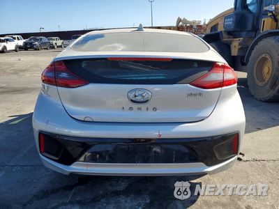 Zdjęcie 6 z 13 samochodu: 2019 HYUNDAI IONIQ LIMITED VIN:KMHC75LD2KU110902 - miniatura