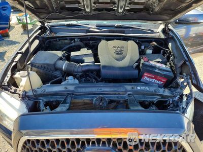 Zdjęcie 11 z 12 samochodu: 2018 TOYOTA TACOMA TRD SPORT VIN:3TMDZ5BN4JM038875 - miniatura