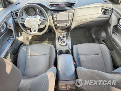 Zdjęcie 8 z 13 samochodu: 2017 NISSAN ROGUE SV VIN:5N1AT2MV1HC732706 - miniatura