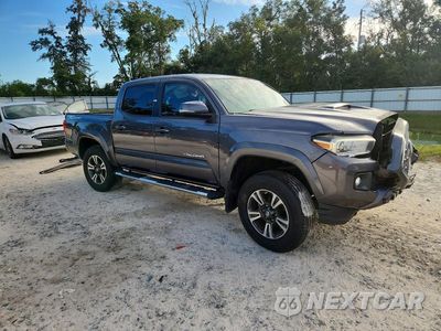 Czwarte zdjęcie samochodu z boku: 2018 TOYOTA TACOMA TRD SPORT VIN:5TFAZ5CN6JX069461 - miniatura