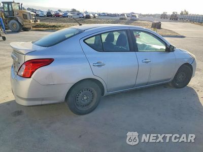 Trzecie zdjęcie samochodu z tyłu: 2016 NISSAN VERSA 1.6 SV VIN:3N1CN7AP3GL827185 - miniatura