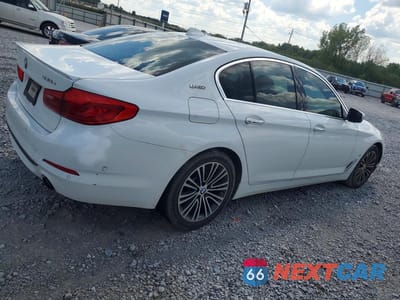 Trzecie zdjęcie samochodu z tyłu: 2018 BMW 530E VIN:WBAJA9C57JB250187 - miniatura