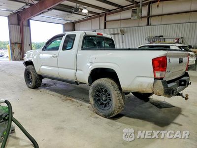 Drugie zdjęcie samochodu z przodu: 2017 TOYOTA TACOMA SR VIN:5TFSX5EN8HX048807 - miniatura