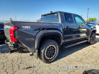 Trzecie zdjęcie samochodu z tyłu: 2026 TOYOTA TACOMA TRD OFF-ROAD VIN:3TMLB5JN2TM247357 - miniatura