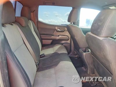 Zdjęcie 10 z 12 samochodu: 2023 TOYOTA TACOMA TRD OFF-ROAD VIN:3TMCZ5AN1PM576617 - miniatura