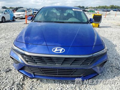 Piąte zdjęcie samochodu w środku: 2024 HYUNDAI ELANTRA SEL VIN:KMHLM4DG8RU663947 - miniatura