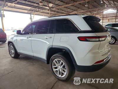Drugie zdjęcie samochodu z przodu: 2025 JEEP GRAND CHEROKEE LAREDO VIN:1C4RJHAG2S8798679 - miniatura