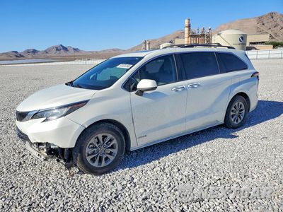 2021 TOYOTA SIENNA XLE 5TDJRKEC7MS053564 - główne zdjęcie licytacji z USA - miniatura