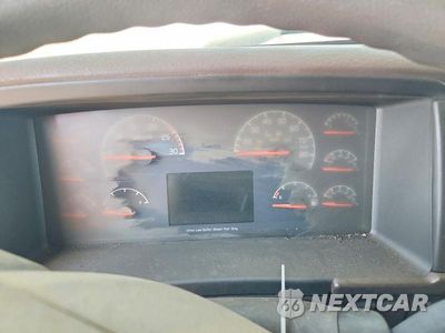Zdjęcie 9 z 13 samochodu: 2016 VOLVO VNL SEMI TRUCK VIN:4V4NC9EJ1GN948699 - miniatura