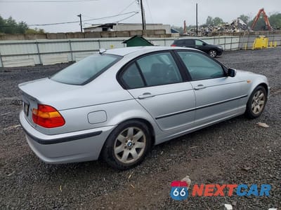 Trzecie zdjęcie samochodu z tyłu: 2004 BMW 325 VIN:WBAAZ33424KP86224 - miniatura