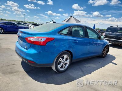 Trzecie zdjęcie samochodu z tyłu: 2013 FORD FOCUS SE VIN:1FADP3F25DL351732 - miniatura