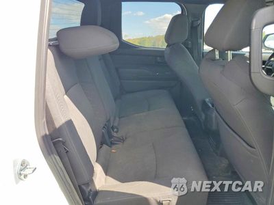 Zdjęcie 10 z 12 samochodu: 2024 TOYOTA TACOMA SR5 VIN:3TMLB5JN9RM071089 - miniatura