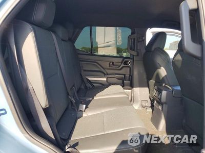 Zdjęcie 10 z 12 samochodu: 2025 TOYOTA 4RUNNER TRD SPORT PREMIUM VIN:JTEVA5BR3S5058195 - miniatura