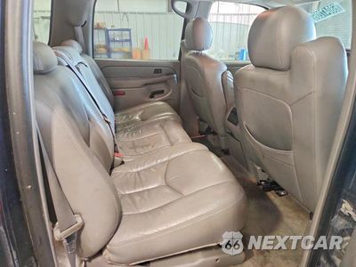 Zdjęcie 11 z 13 samochodu: 2005 CHEVROLET SUBURBAN K1500 VIN:1GNFK16Z25J261526 - miniatura