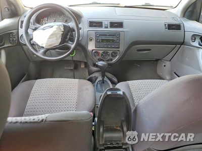 Zdjęcie 8 z 12 samochodu: 2005 FORD FOCUS ZX4 VIN:1FAFP34N45W163712 - miniatura