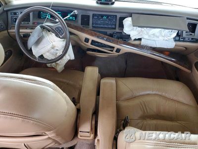 Zdjęcie 8 z 12 samochodu: 1997 LINCOLN TOWN CAR SIGNATURE VIN:1LNLM82WXVY749877 - miniatura