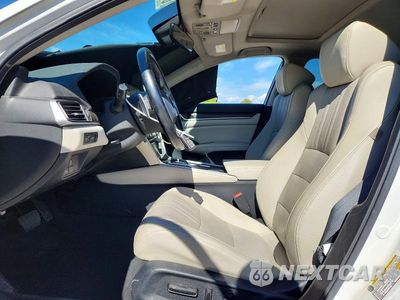 Zdjęcie 7 z 13 samochodu: 2020 HONDA ACCORD TOURING HYBRID VIN:1HGCV3F90LA010078 - miniatura