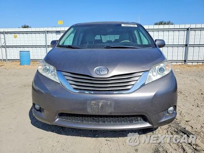 Piąte zdjęcie samochodu w środku: 2011 TOYOTA SIENNA XLE 8-PASSENGER VIN:5TDYK3DCXBS142732 - miniatura