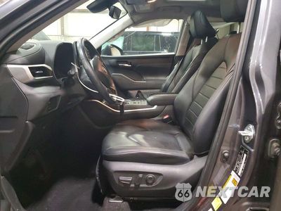 Zdjęcie 7 z 13 samochodu: 2020 TOYOTA HIGHLANDER XLE VIN:5TDHZRBHXLS508283 - miniatura