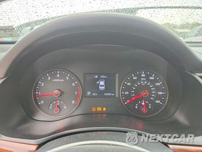 Zdjęcie 9 z 12 samochodu: 2017 KIA CADENZA PREMIUM VIN:KNALC4J10H5036818 - miniatura