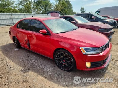 Czwarte zdjęcie samochodu z boku: 2015 VOLKSWAGEN JETTA GLI VIN:3VW4T7AJ2FM274716 - miniatura