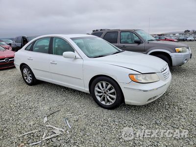 Czwarte zdjęcie samochodu z boku: 2007 HYUNDAI AZERA SE VIN:KMHFC46F27A197452 - miniatura