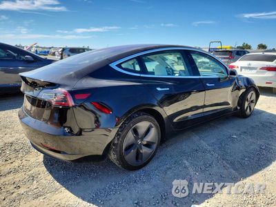 Trzecie zdjęcie samochodu z tyłu: 2018 TESLA MODEL 3 VIN:5YJ3E1EA5JF166426 - miniatura