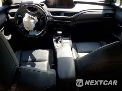 Zdjęcie 8 z 14 samochodu: 2021 LEXUS UX 200 VIN:JTHX3JBHXM2038438 - miniatura