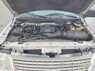Zdjęcie 11 z 13 samochodu: 2006 FORD EXPEDITION XLT VIN:1FMPU16566LA40100 - miniatura