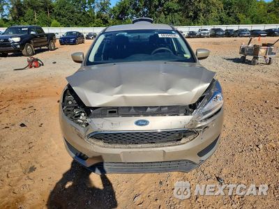 Piąte zdjęcie samochodu w środku: 2018 FORD FOCUS SE VIN:1FADP3F22JL249364 - miniatura