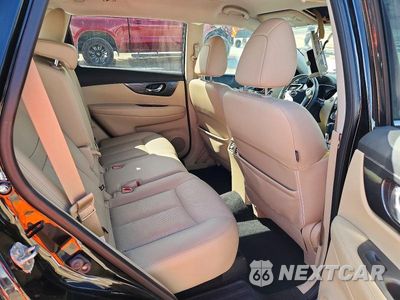 Zdjęcie 11 z 13 samochodu: 2016 NISSAN ROGUE S VIN:JN8AT2MT8GW000643 - miniatura