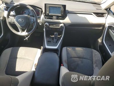 Zdjęcie 8 z 13 samochodu: 2021 TOYOTA RAV4 XLE VIN:2T3W1RFV1MC109505 - miniatura