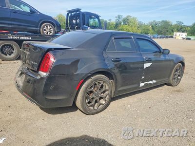 Trzecie zdjęcie samochodu z tyłu: 2019 CHRYSLER 300 S VIN:2C3CCAGGXKH556445 - miniatura