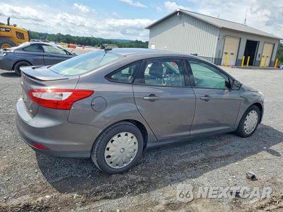 Trzecie zdjęcie samochodu z tyłu: 2012 FORD FOCUS SE VIN:1FAHP3F22CL187789 - miniatura