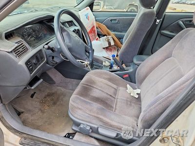 Zdjęcie 7 z 12 samochodu: 1998 TOYOTA CAMRY LE VIN:JT2BG22K1W0229397 - miniatura