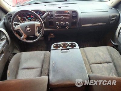 Zdjęcie 8 z 12 samochodu: 2010 CHEVROLET SILVERADO C1500 LT VIN:1GCSCSE06AZ144153 - miniatura