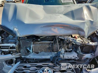 Zdjęcie 11 z 12 samochodu: 2021 TOYOTA TACOMA TRD OFF-ROAD VIN:3TYCZ5AN2MT043644 - miniatura