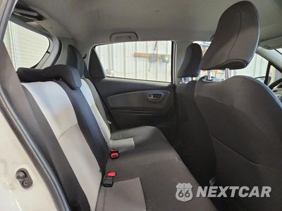 Zdjęcie 10 z 12 samochodu: 2018 TOYOTA YARIS 5-DOOR LE VIN:VNKKTUD38JA088326 - miniatura