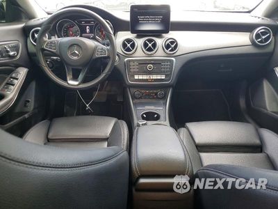 Zdjęcie 8 z 12 samochodu: 2018 MERCEDES-BENZ CLA 250 VIN:WDDSJ4EB2JN689671 - miniatura
