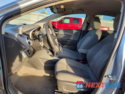Zdjęcie 7 z 13 samochodu: 2017 CHEVROLET SONIC LT VIN:1G1JD5SBXH4122947 - miniatura