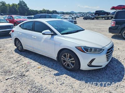 Czwarte zdjęcie samochodu z boku: 2017 HYUNDAI ELANTRA VALUE EDITION VIN:5NPD84LF3HH150961 - miniatura