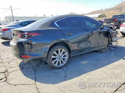 Trzecie zdjęcie samochodu z tyłu: 2026 MAZDA 3 PREFERRED VIN:JM1BPACL6T1861374 - miniatura