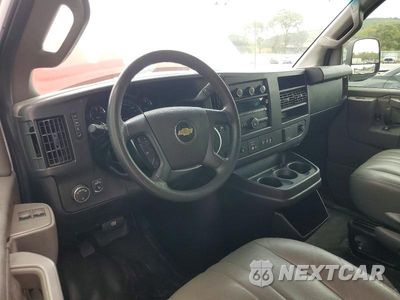 Zdjęcie 8 z 12 samochodu: 2019 CHEVROLET EXPRESS 2500 CARGO DELIVERY VAN VIN:1GCWGAFP3K1333211 - miniatura