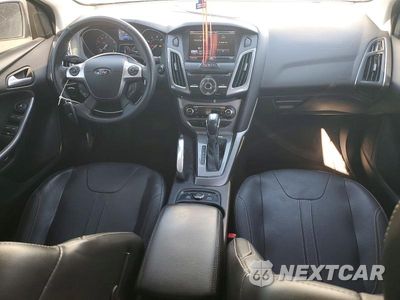 Zdjęcie 8 z 13 samochodu: 2013 FORD FOCUS TITANIUM VIN:1FADP3J26DL210546 - miniatura