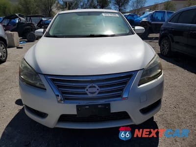 Piąte zdjęcie samochodu w środku: 2014 NISSAN SENTRA SL VIN:3N1AB7AP0EL654240 - miniatura