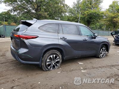 Trzecie zdjęcie samochodu z tyłu: 2020 TOYOTA HIGHLANDER HYBRID XLE VIN:5TDHBRCHXLS507752 - miniatura