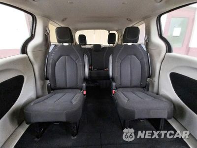 Zdjęcie 10 z 13 samochodu: 2021 CHRYSLER VOYAGER LX VIN:2C4RC1CG0MR580309 - miniatura