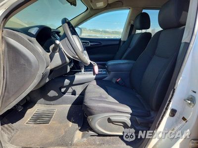 Zdjęcie 7 z 13 samochodu: 2017 NISSAN PATHFINDER S VIN:5N1DR2MM8HC676041 - miniatura